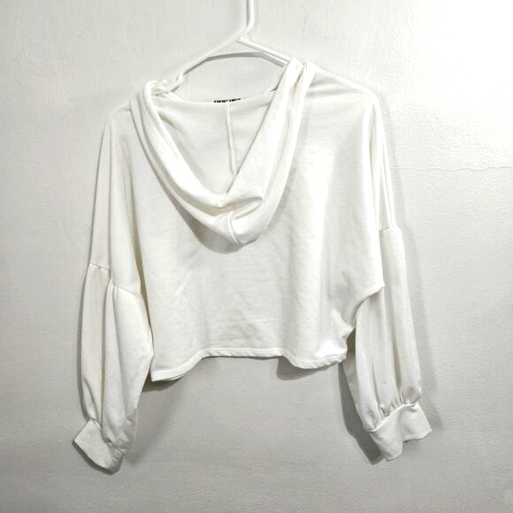 White Cropped Oversized Hoodie. Ballon Sleeves. Size Large. - Picture 2 of 4